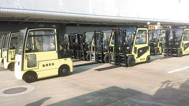叉车使用安全规范，保障安全是重点